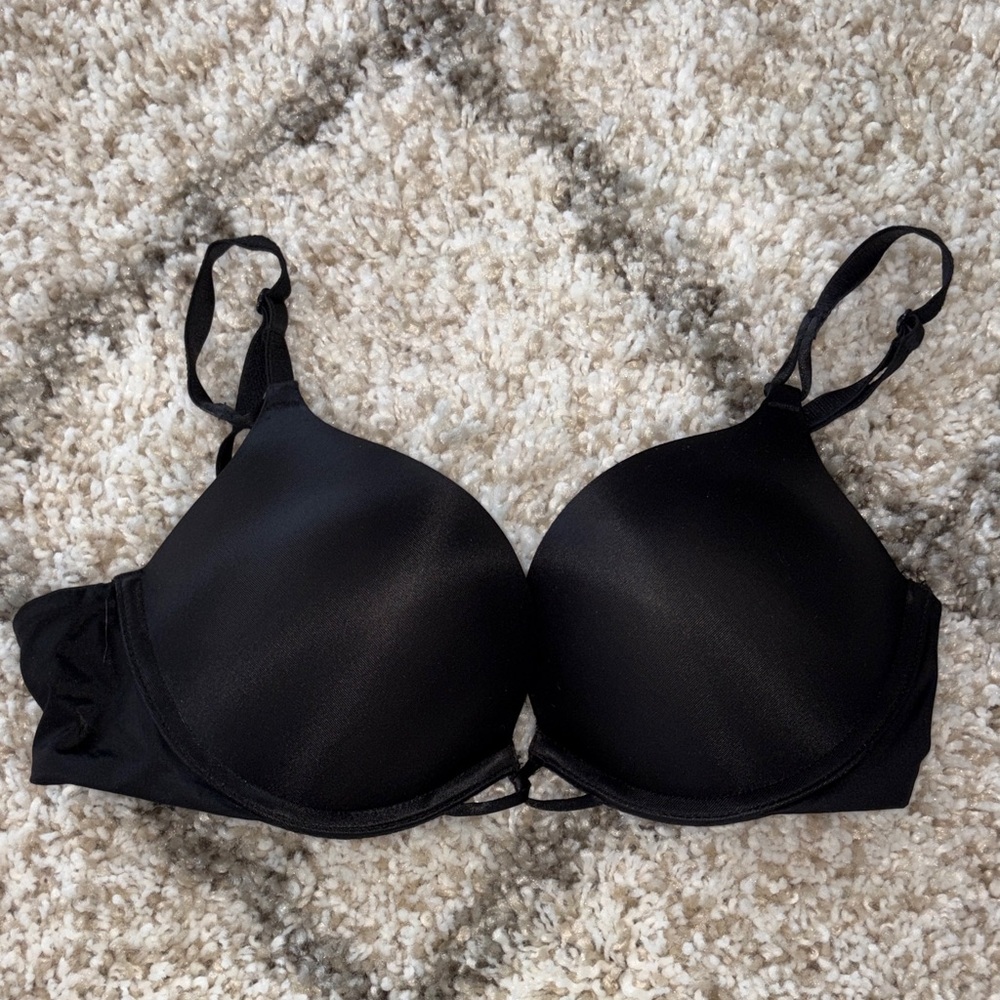 Victoria’s Secret Elegant Black Women's Bra push up 34b